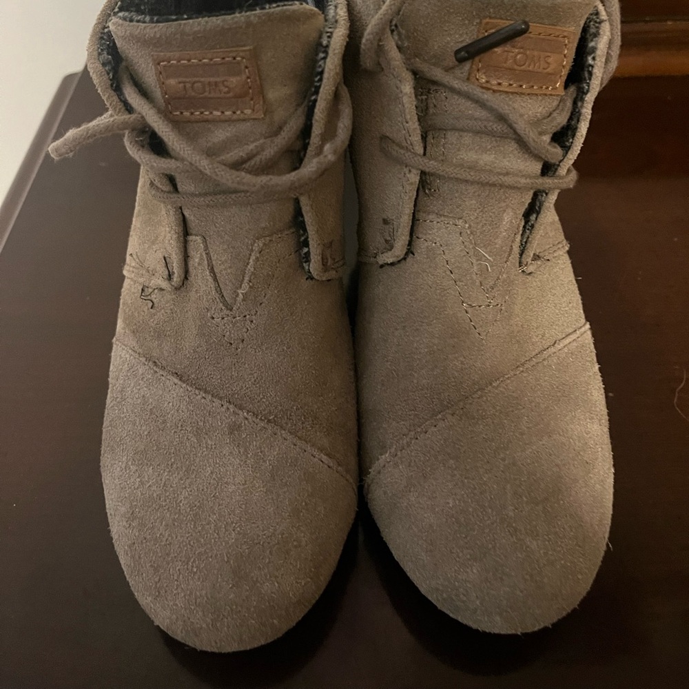 Tons Booties - Picture 3 of 5